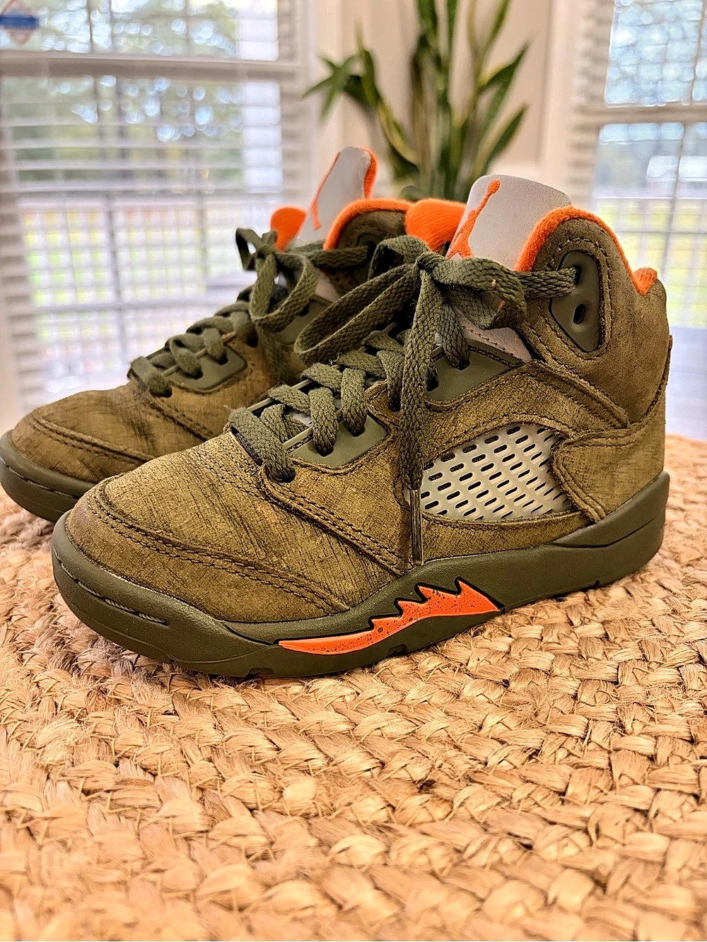 Jordan Air Jordan 5 Retro Sneakers Green & Orange US 12C